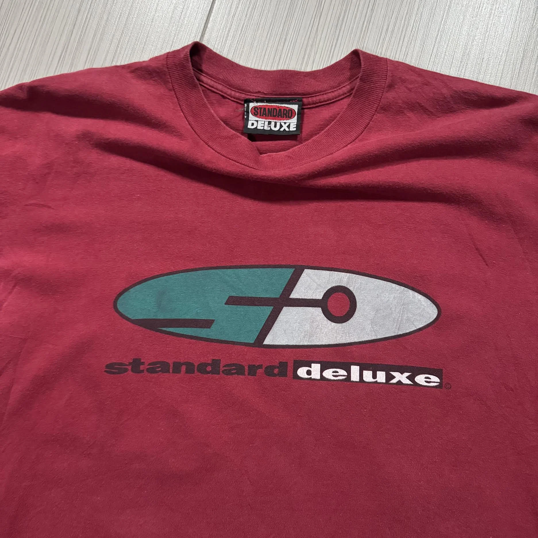 Vintage Standard Deluxe Graphic T Shirt (Size L) — RootsBK